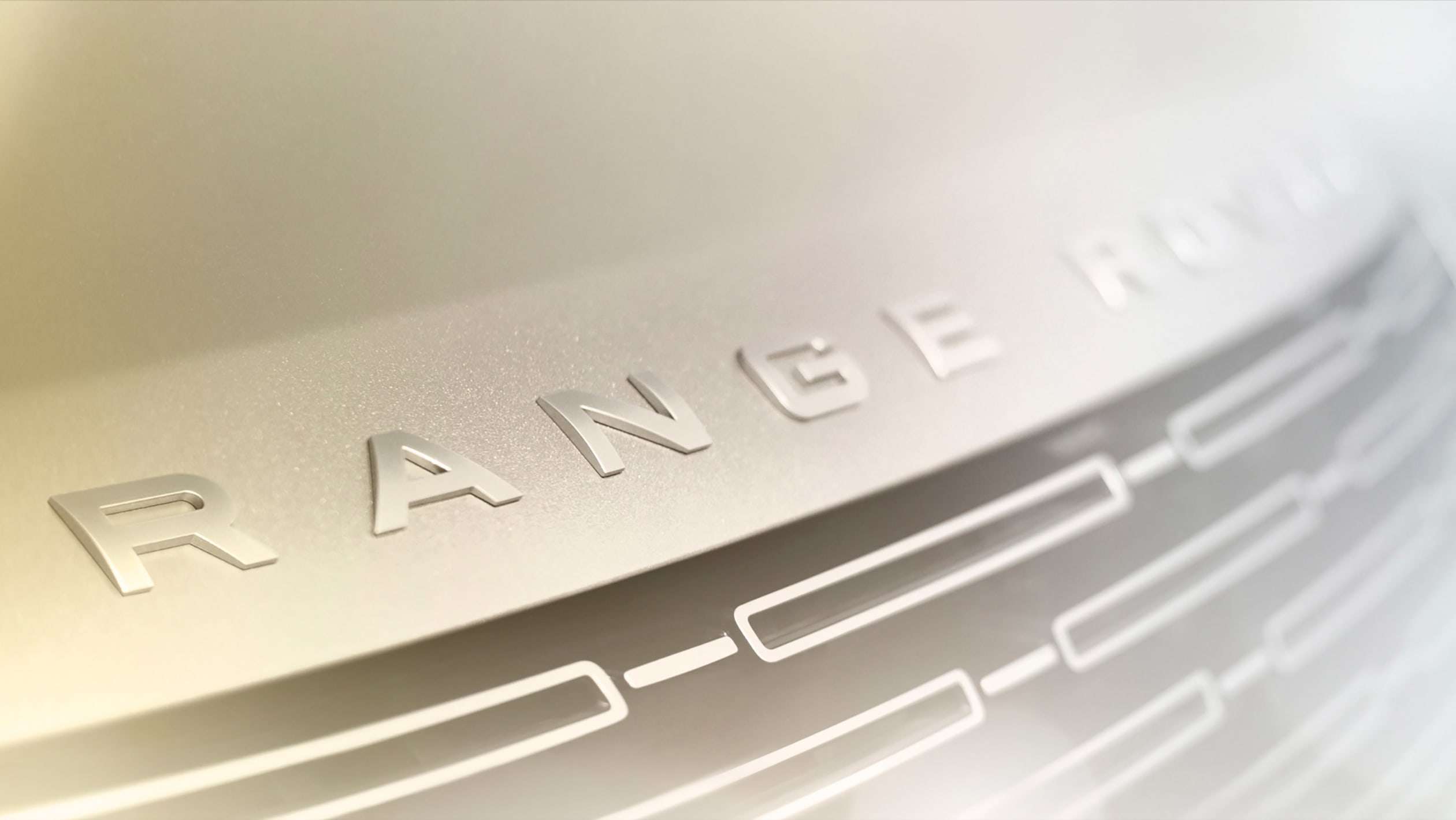 Range Rover teaser 2