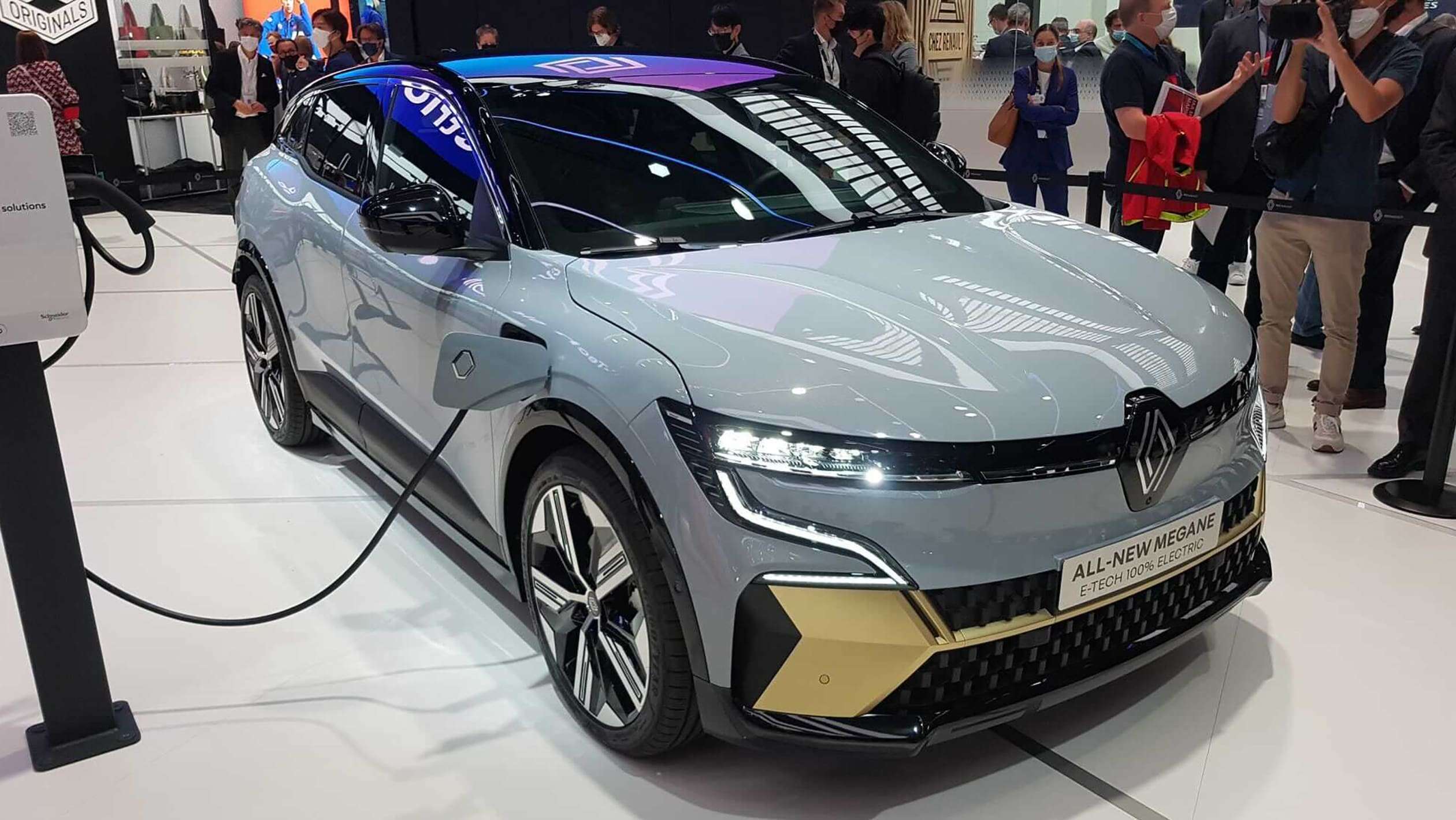 Рено 2022 года. Рено Меган электромобиль. Renault Megane e-Tech Electric 2022. Рено Меган 2021. Меган электрокар.