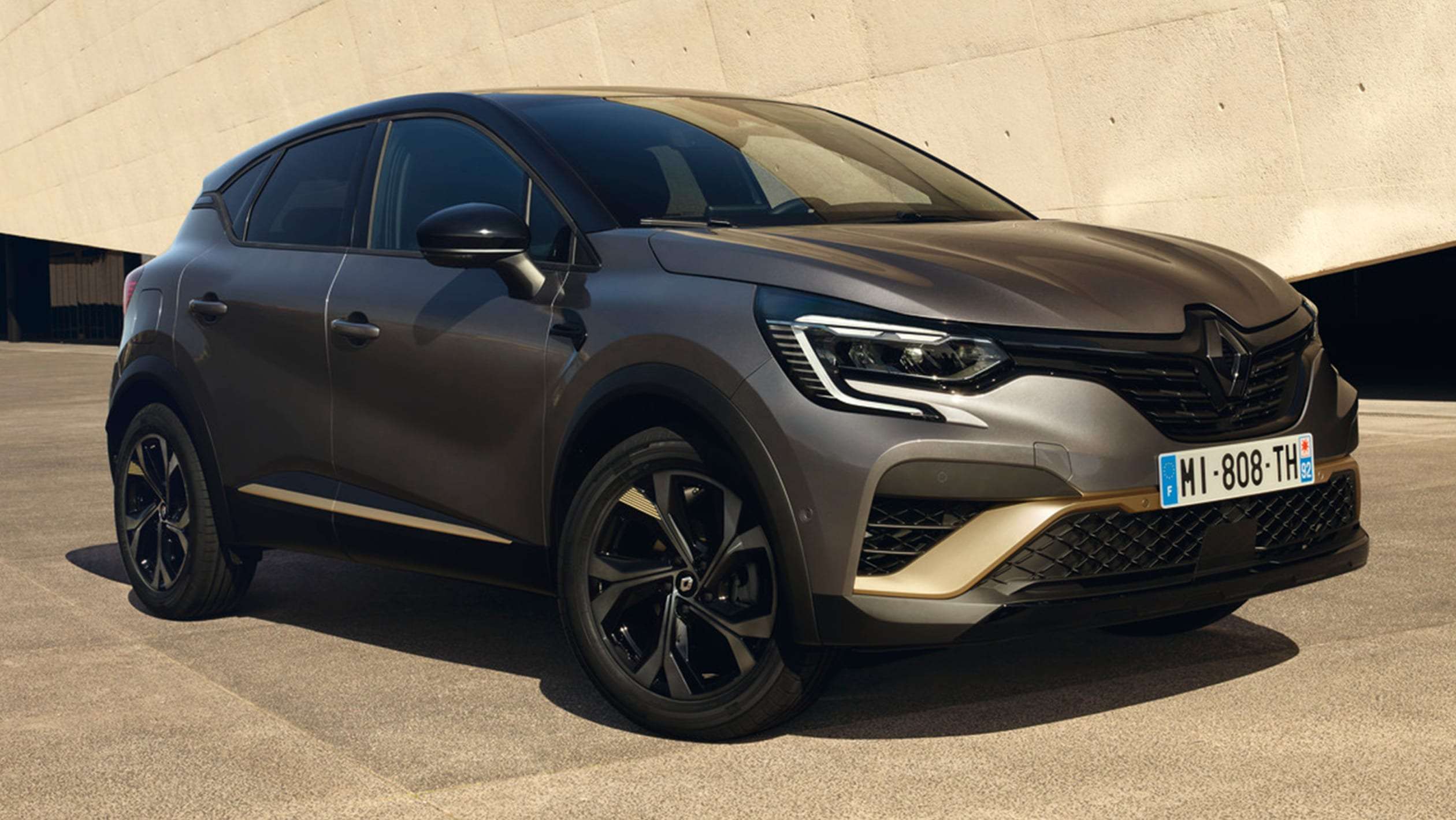 Renault Captur E-Tech engineered - front static