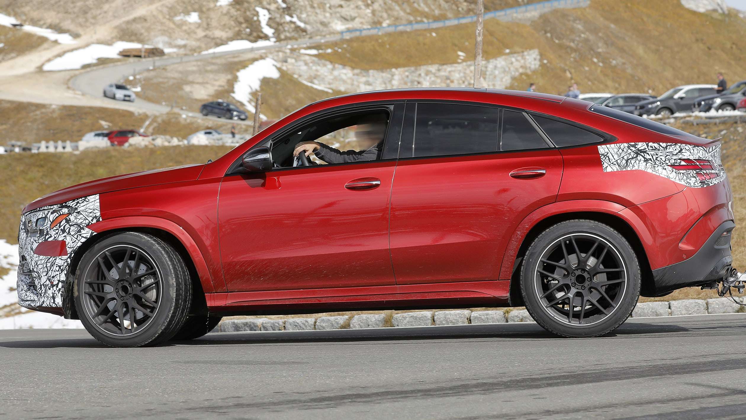 Mercedes GLE Coupe testing - side/rear cornering