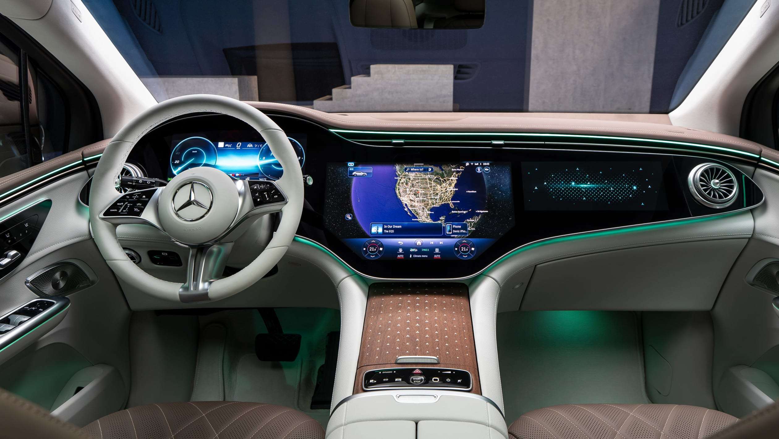 Mercedes EQE SUV - Dash
