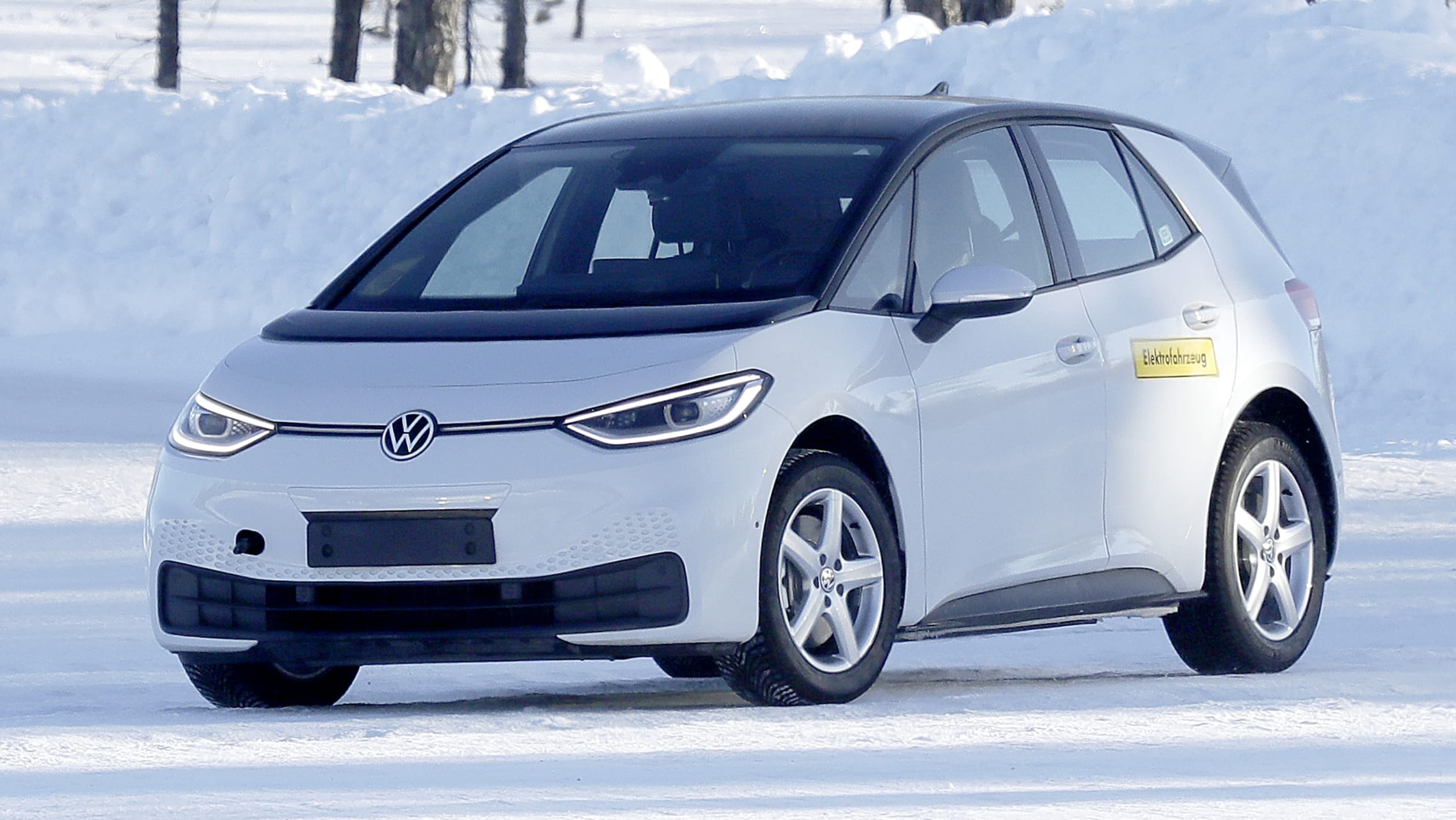Volkswagen ID. 2 winter testing - front angle