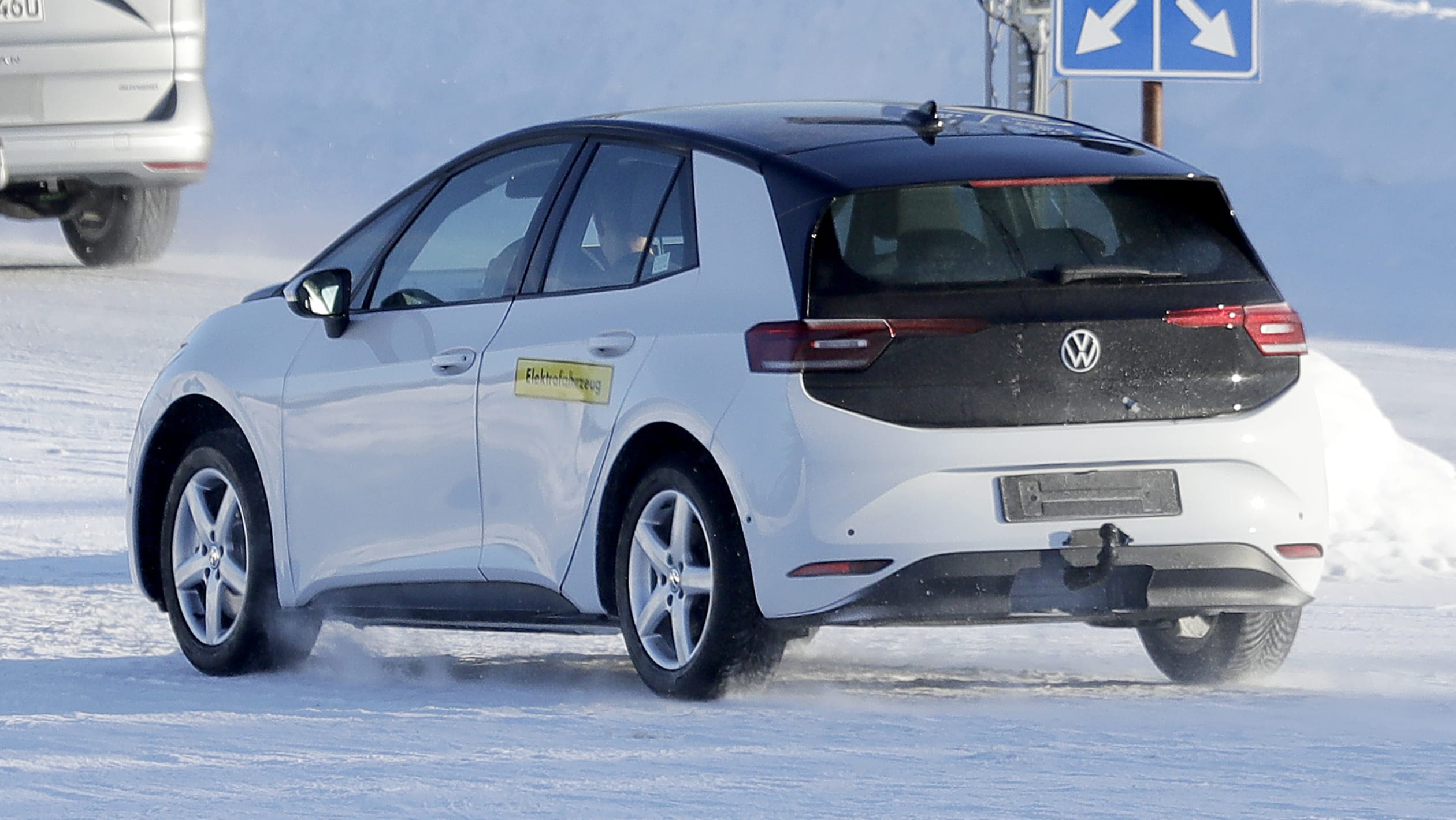 Volkswagen ID. 2 winter testing - rear angle