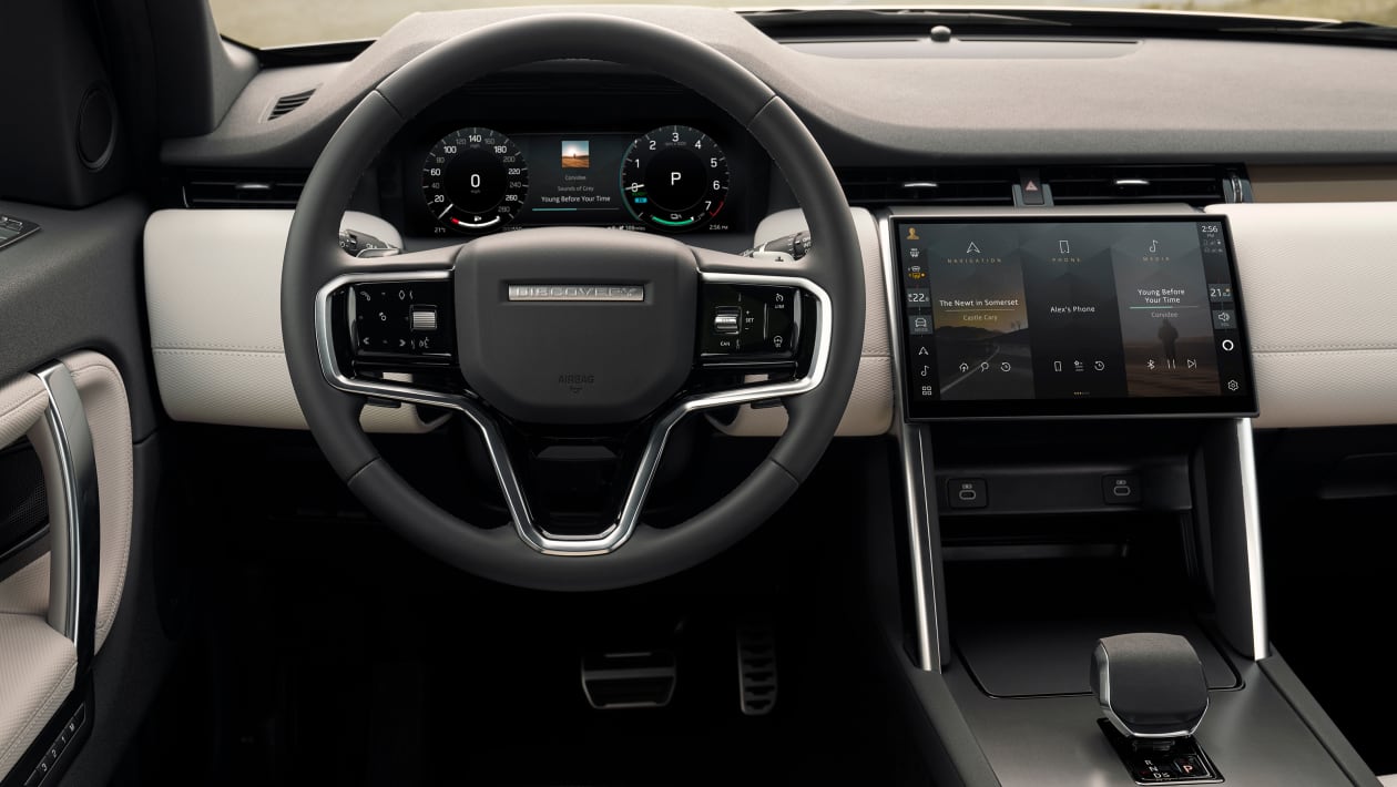 Land Rover Discovery Sport 2023 года выпуска - DashCoinboard