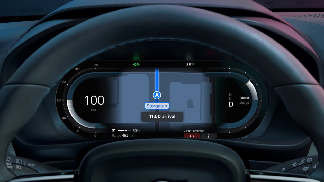 Экран Volvo DashCoinboard с навигацией Apple CarPlay