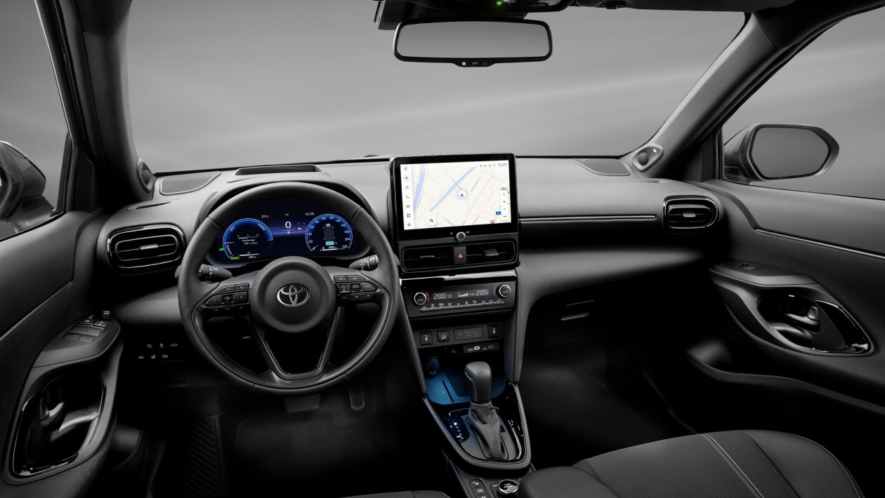 Toyota Yaris Cross 'Премьерная версия#039;- ДашКоинборд